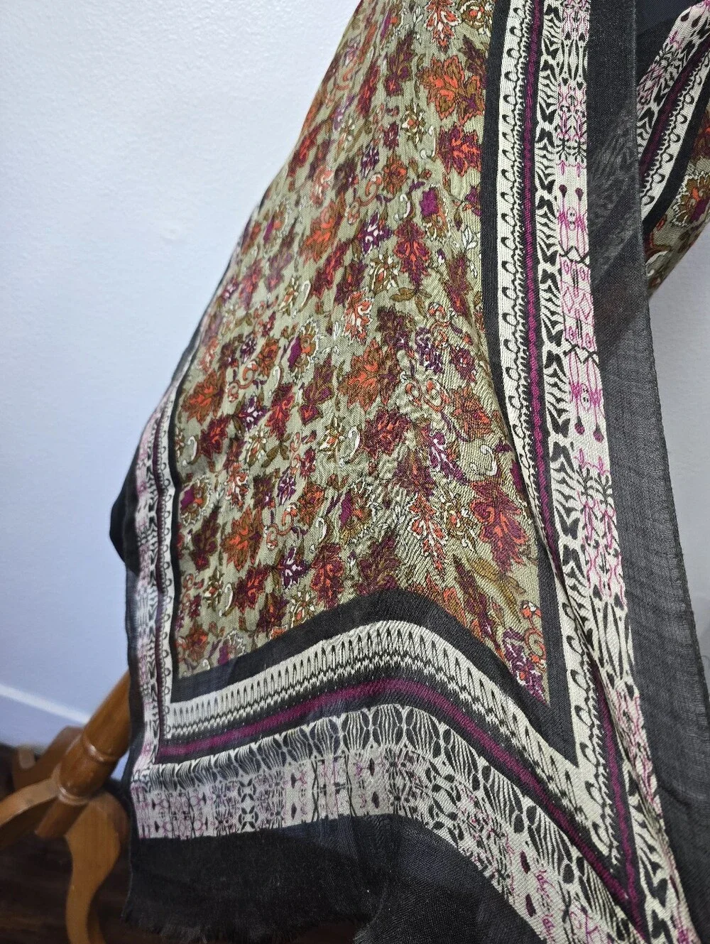 J. Jill Elegant Floral Print Women's Scarf.